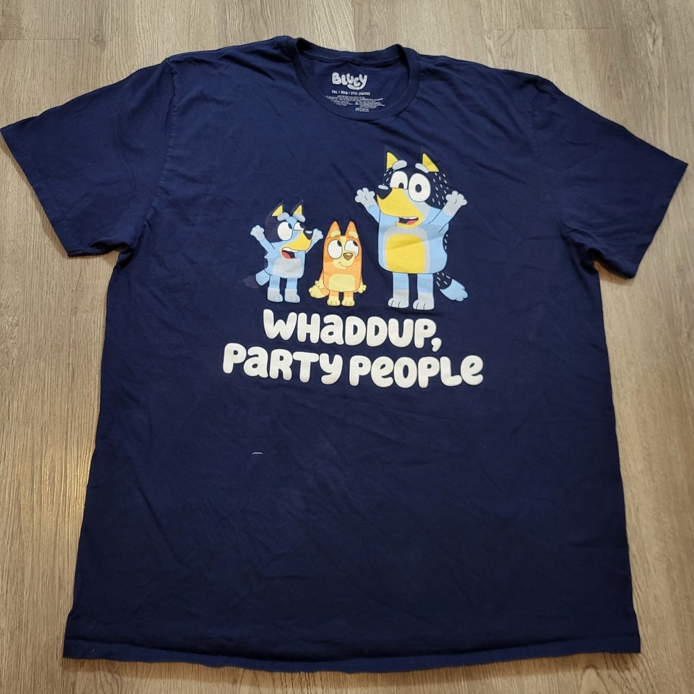 Bluey Adult T-Shirt - Bingo Bluey‎ Whaddup, Party People Sze 2XL/2TG 50/52